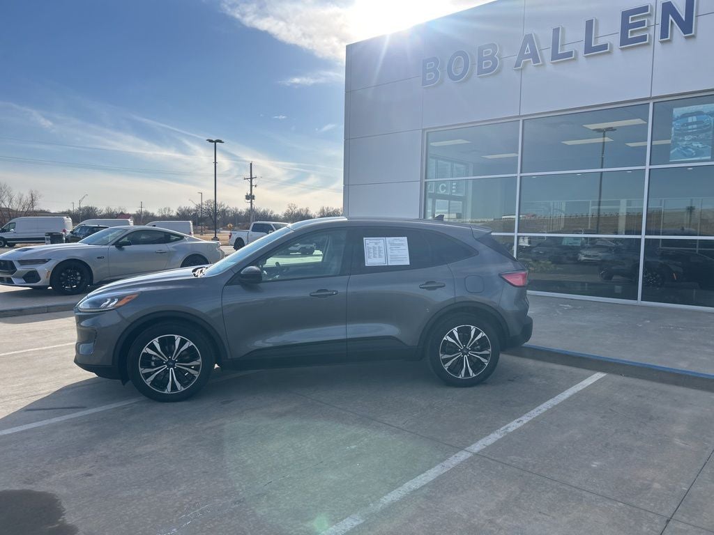 Used 2021 Ford Escape SE with VIN 1FMCU0BZ7MUA10161 for sale in Kansas City