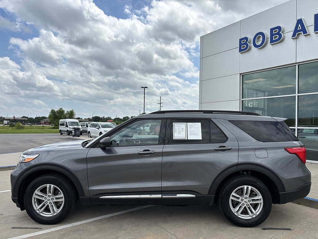 Used 2023 Ford Explorer XLT with VIN 1FMSK8DH4PGB93526 for sale in Kansas City