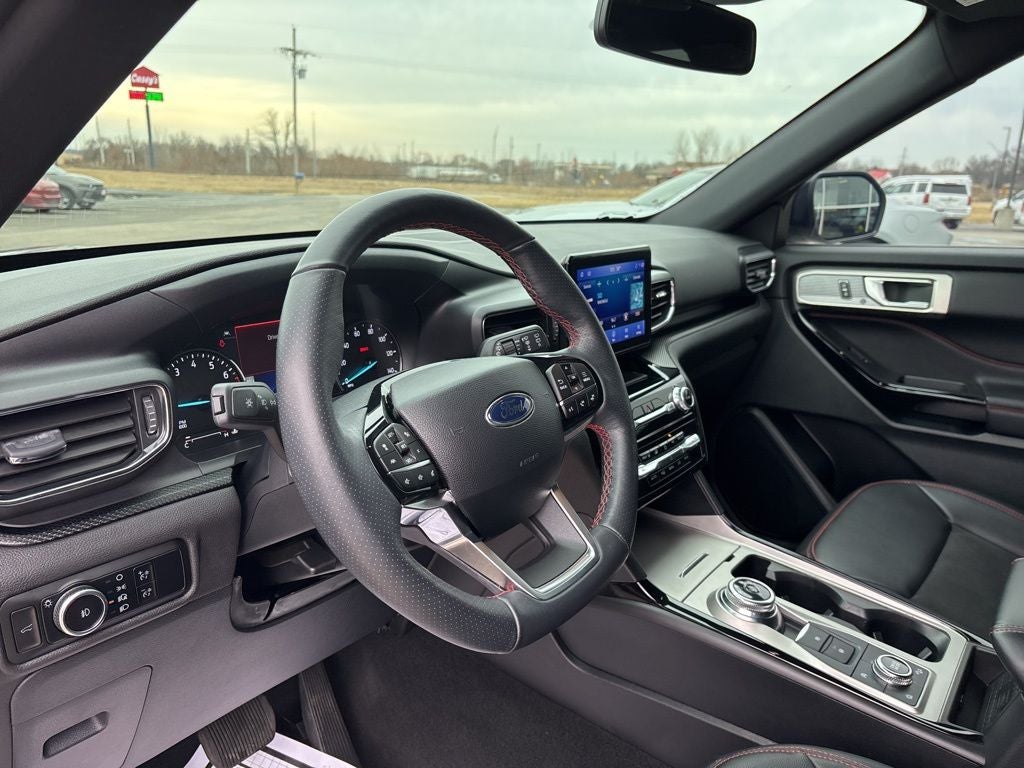 2024 Ford Explorer ST-Line