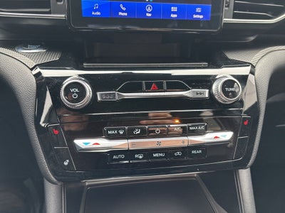 2024 Ford Explorer ST-Line