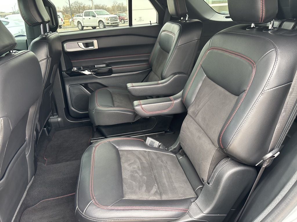 2024 Ford Explorer ST-Line