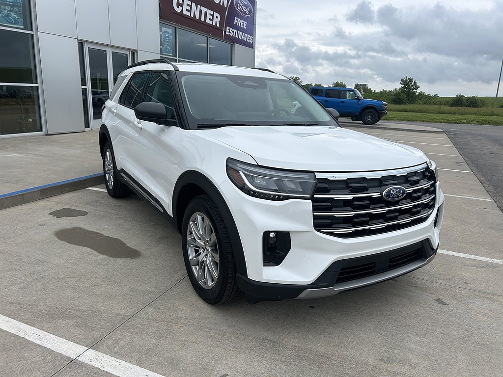 2025 Ford Explorer Active