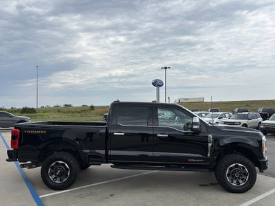 2023 Ford Super Duty F-250 SRW Platinum
