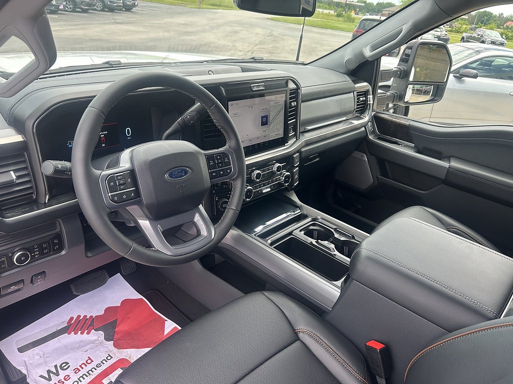 2026 Ford Super Duty F-350 DRW LARIAT