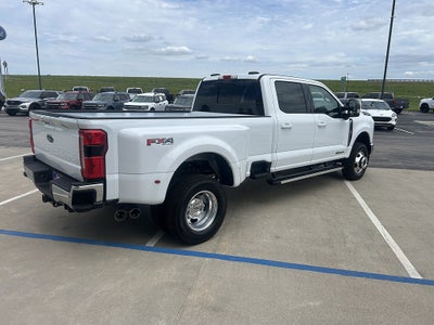 2026 Ford Super Duty F-350 DRW LARIAT