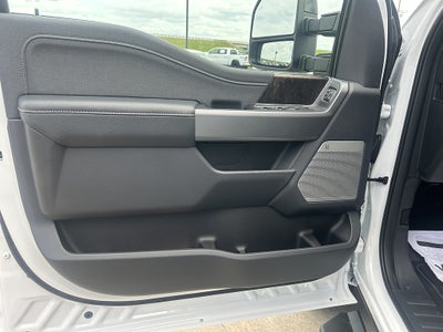 2026 Ford Super Duty F-350 DRW LARIAT