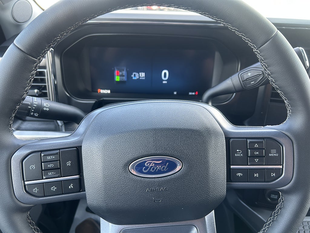2026 Ford Super Duty F-350 DRW LARIAT