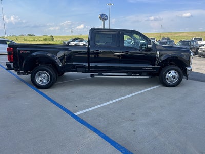 2026 Ford Super Duty F-350 DRW LARIAT
