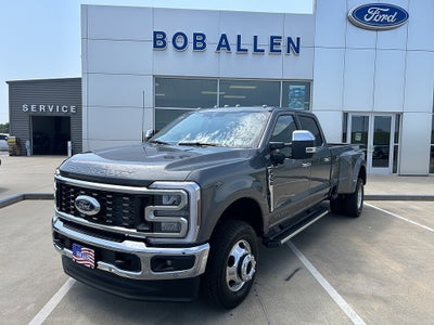 2026 Ford Super Duty F-350 DRW LARIAT
