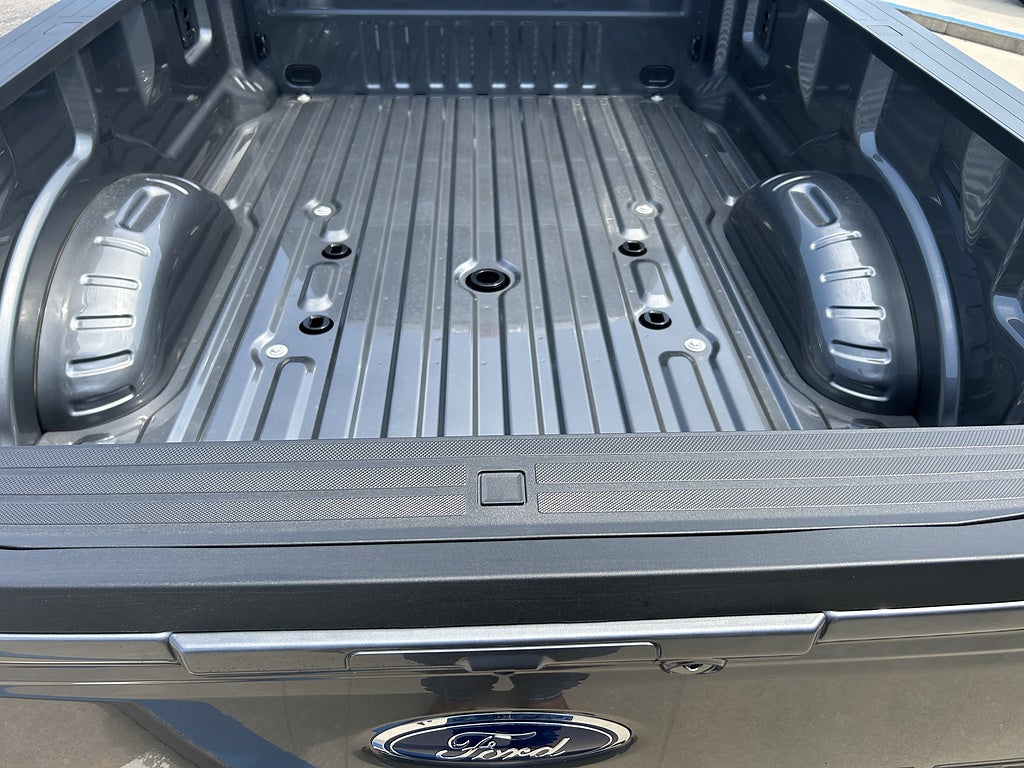 2026 Ford Super Duty F-350 DRW LARIAT