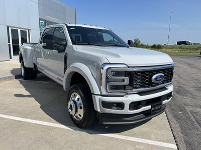 2026 Ford Super Duty F-450 DRW Platinum