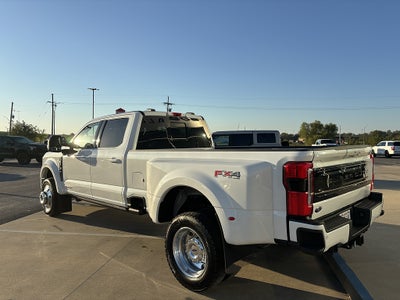 2025 Ford Super Duty F-450 DRW Platinum
