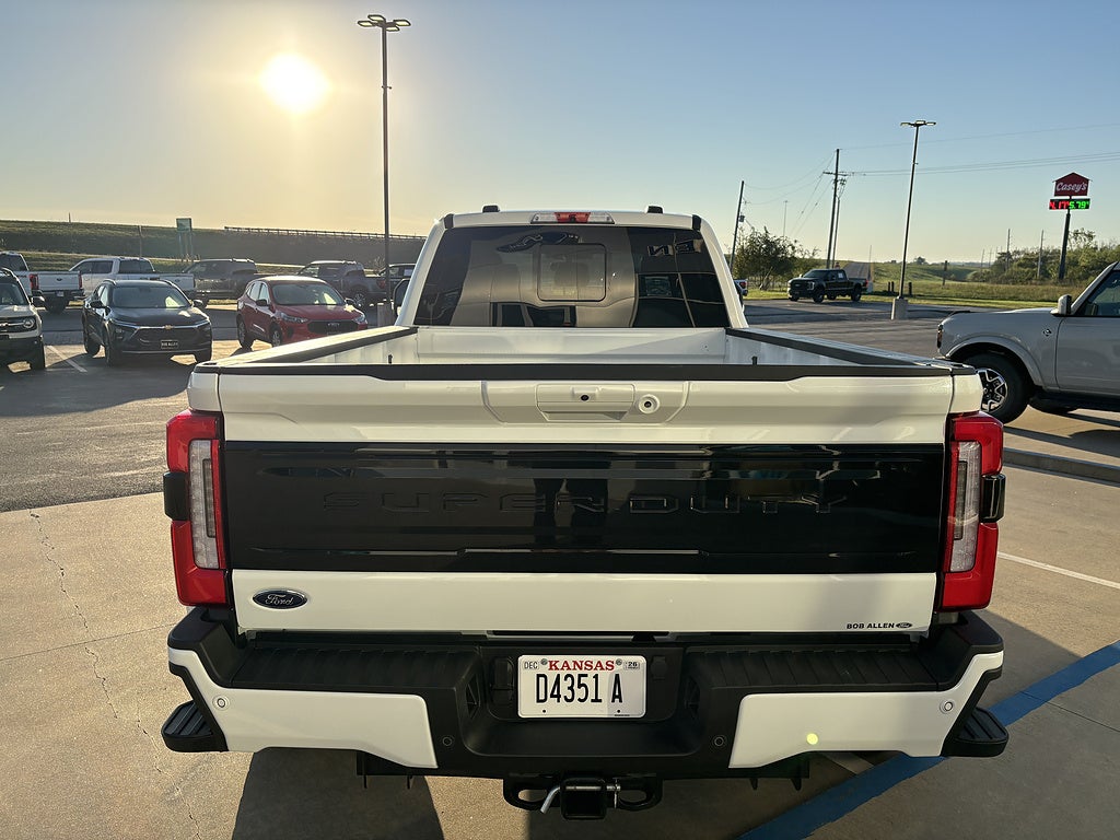 2025 Ford Super Duty F-450 DRW Platinum