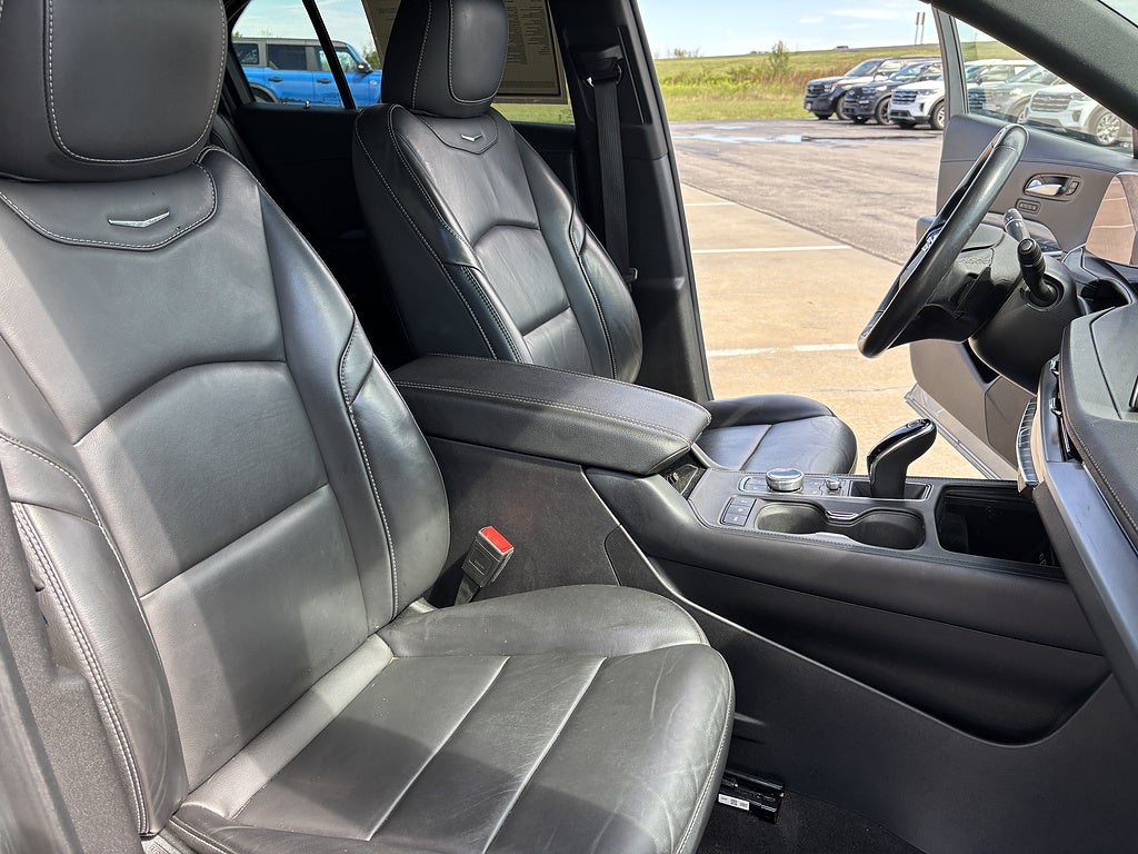 2024 Cadillac XT4 Premium Luxury