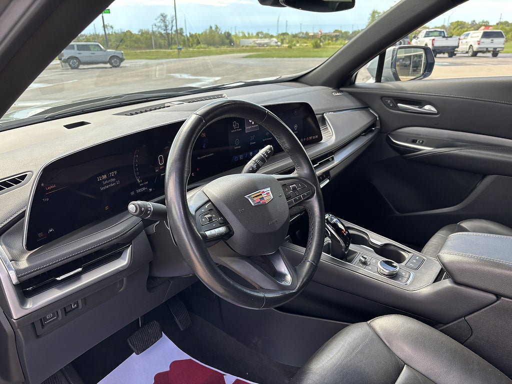 2024 Cadillac XT4 Premium Luxury