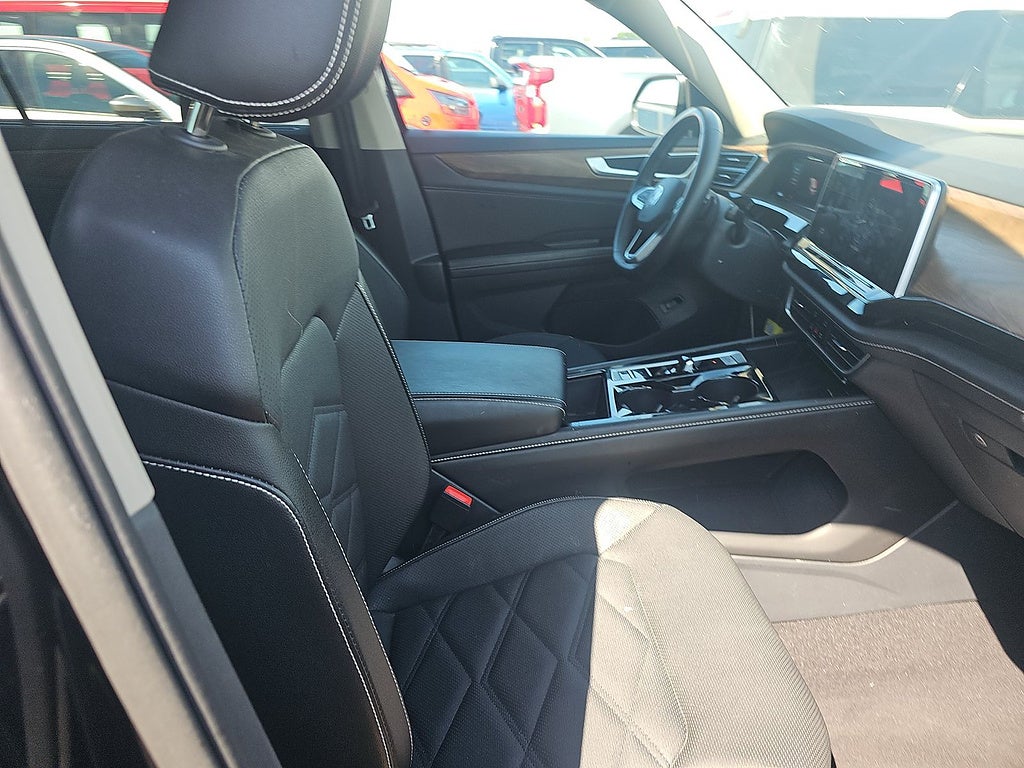 2025 Volkswagen Atlas SE