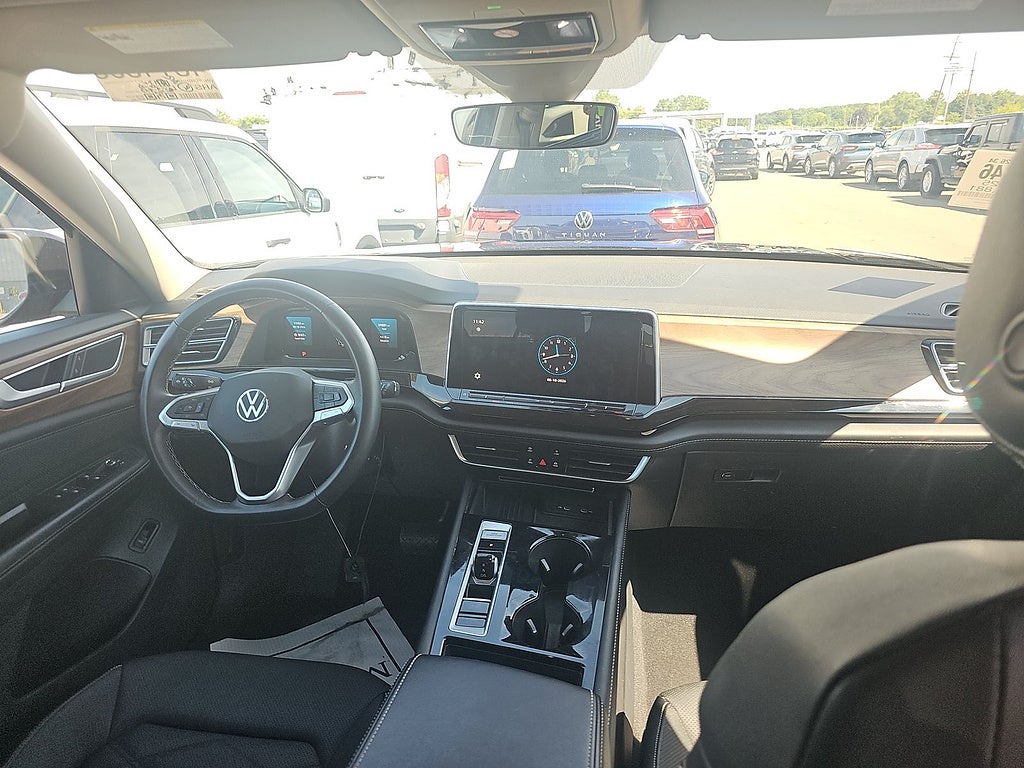2025 Volkswagen Atlas SE