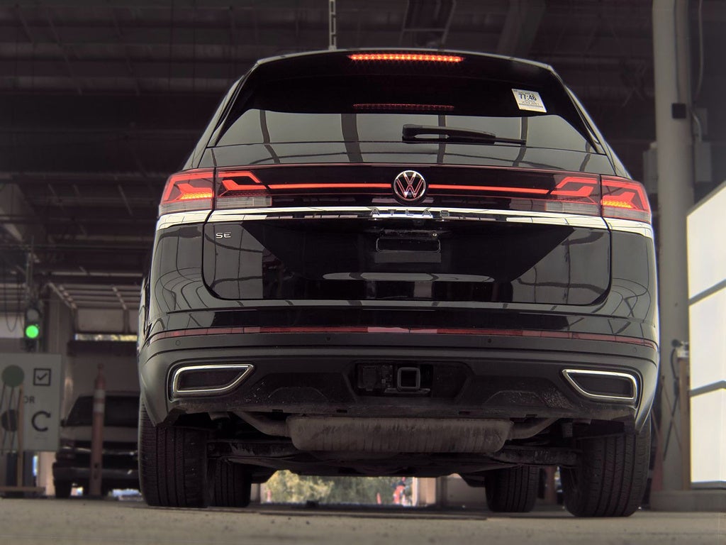 2025 Volkswagen Atlas SE