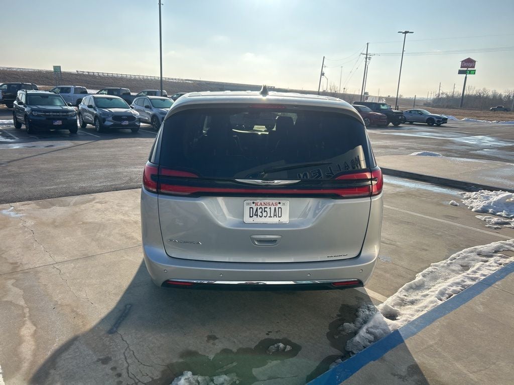 2024 Chrysler Pacifica Touring L