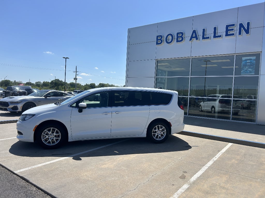Used 2023 Chrysler Voyager LX with VIN 2C4RC1CG0PR550909 for sale in Kansas City